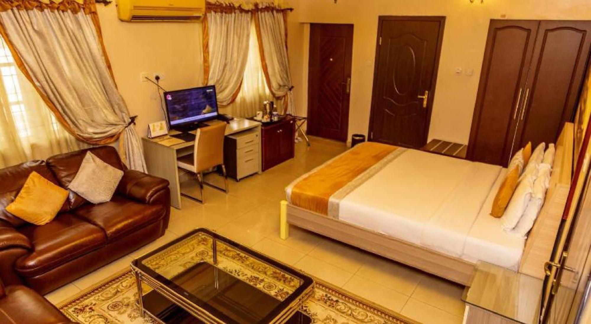 Room In Lodge - Apartment Royale Hotel-3 Bd Apartment Икея Экстерьер фото